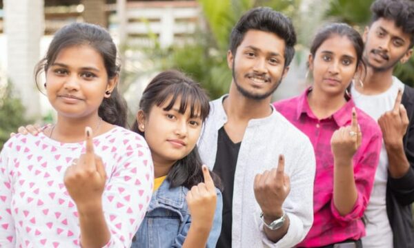 यूपी अंतिम मतदाता सूची जारी, सात लाख नाम कट सकते हैं