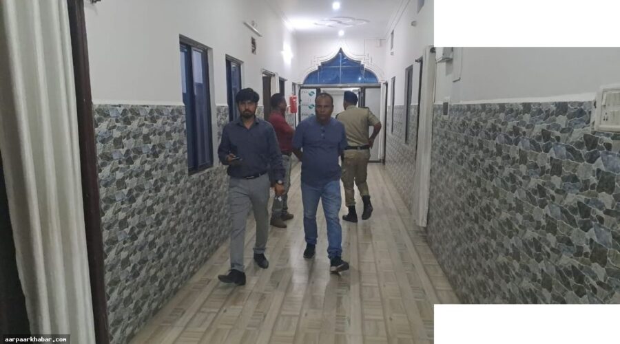 एसआई की पत्नी ने सर्विस रिवॉल्वर से की आत्महत्या