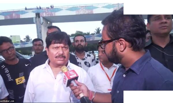 बीजेपी विधायक: सड़कों पर नमाज नहीं, मस्जिदों में पढ़ें