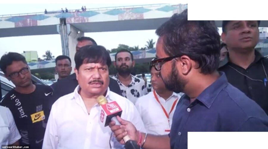बीजेपी विधायक: सड़कों पर नमाज नहीं, मस्जिदों में पढ़ें