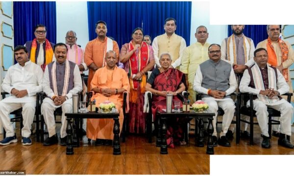 योगी मंत्रिमंडल विस्तार में विभागों की खींचतान