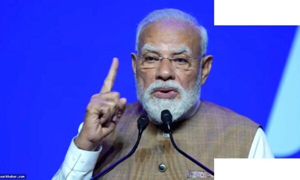 पेरिस में पीएम मोदी: 12 सालों में जीडीपी दोगुनी