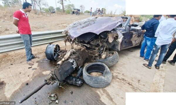 बदलापुर में BMW क्रैश, 250 की स्पीड से भीषण हादसा