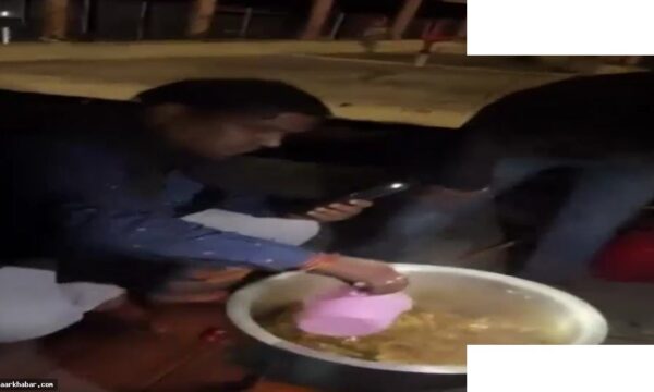 वाराणसी: गंगा नदी पर शराब पार्टी का विवादास्पद वीडियो