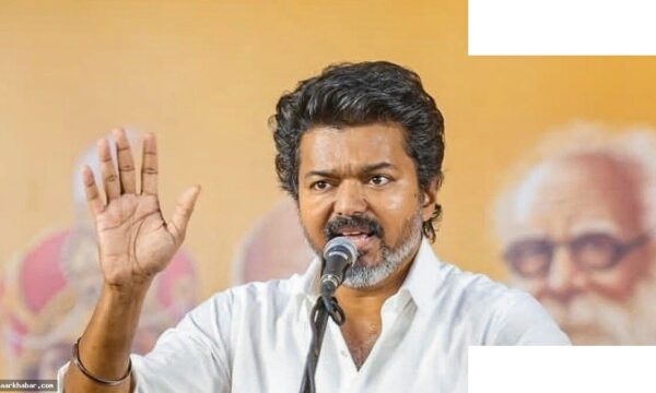 AIADMK में बड़ी टूट, पूर्व मंत्री TVK में शामिल