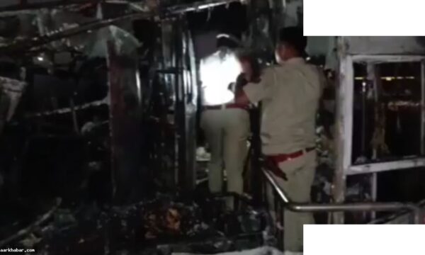 दिल्ली-मुंबई एक्सप्रेसवे पर बस में आग, सात की मौत